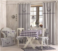 窗簾與靠墊的北歐風(fēng)協(xié)奏 打造簡(jiǎn)約舒適的布藝家居